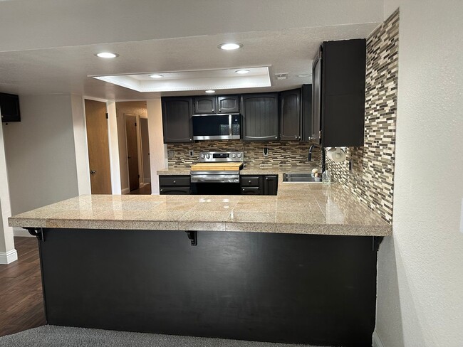 Building Photo - Beautifully maintained home in a peaceful setting