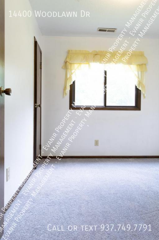 Building Photo - 14400 Woodlawn Dr