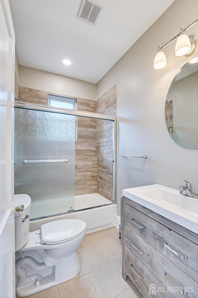 Building Photo - 338 Buckelew Ave