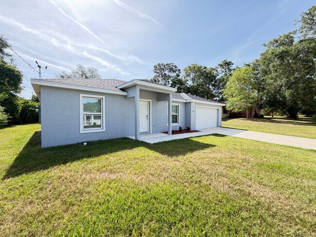 Building Photo - Spacious & Modern Inverness Gem – Your Dream 3-Bed Home!