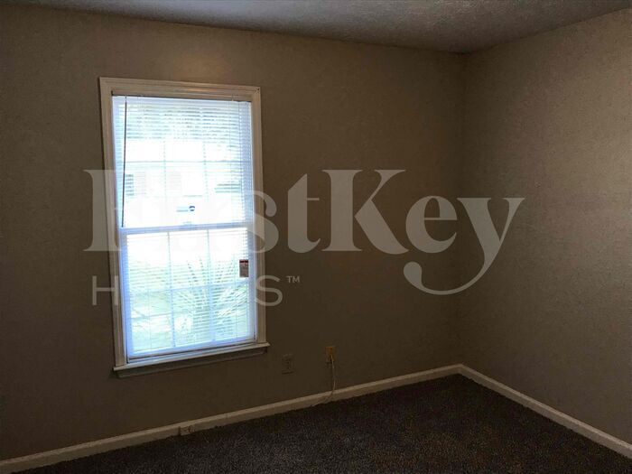 Building Photo - 5438 Winslow Crossing N