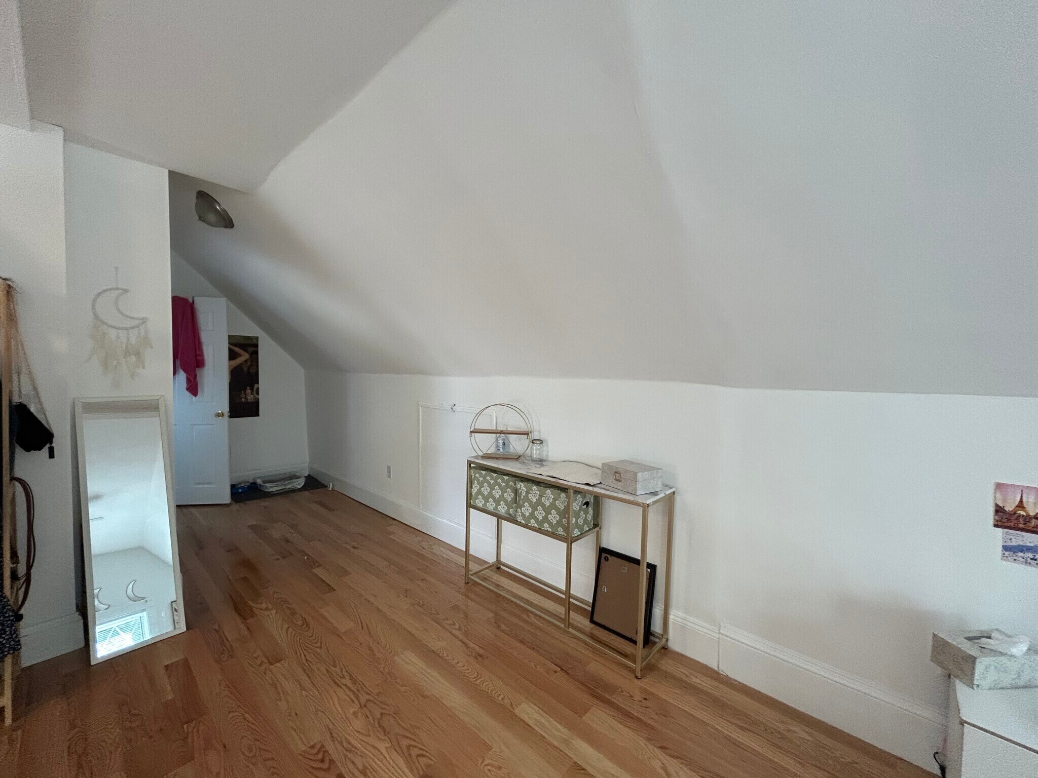 Building Photo - 108 Brooks St
