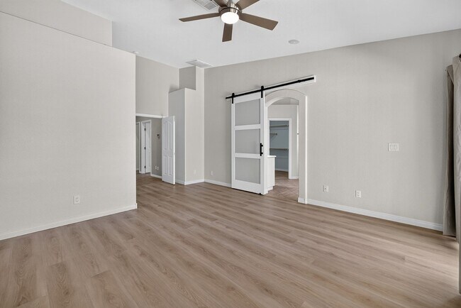 Building Photo - 5317 Blue Evergreen Ave