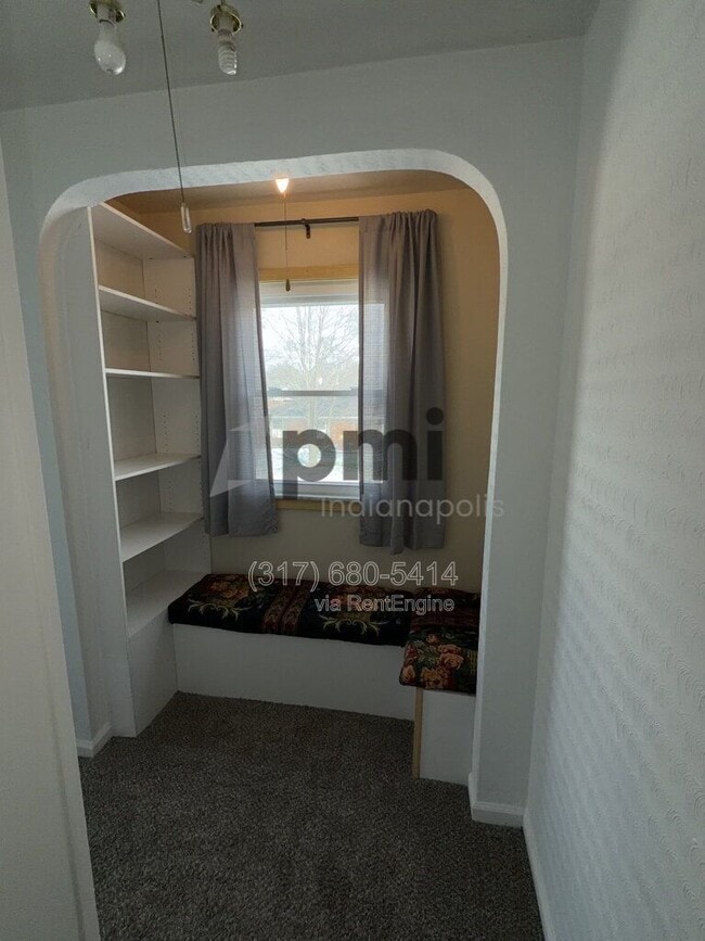 Building Photo - 635 Phaeton Pl