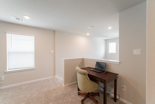 Building Photo - 17542 Rosette Grass Dr