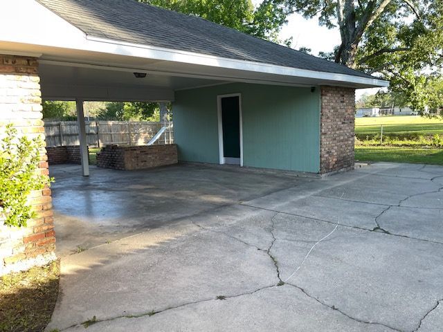 Building Photo - 15016 Lynbrook Dr