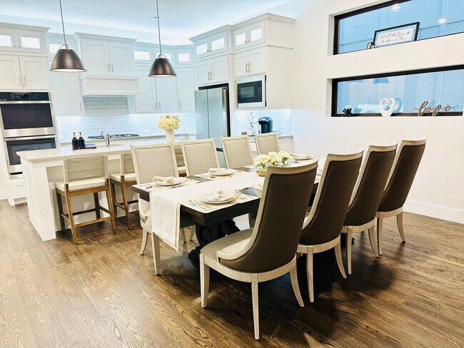 Building Photo - 512 Secretariat Dr