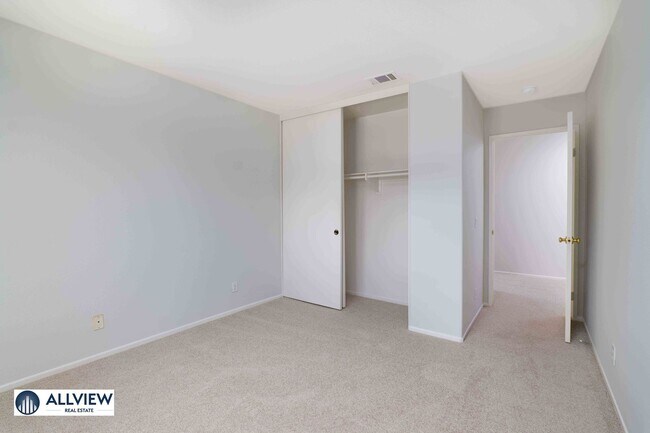 Building Photo - Beautifully Updated 4 Bedroom Single Family Home in Peaceful Glen Willow, West Irvine