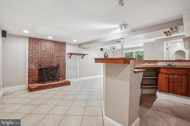 Building Photo - 4006 Dubois Ct