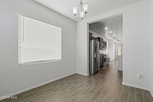 Building Photo - 12869 Clevedon St