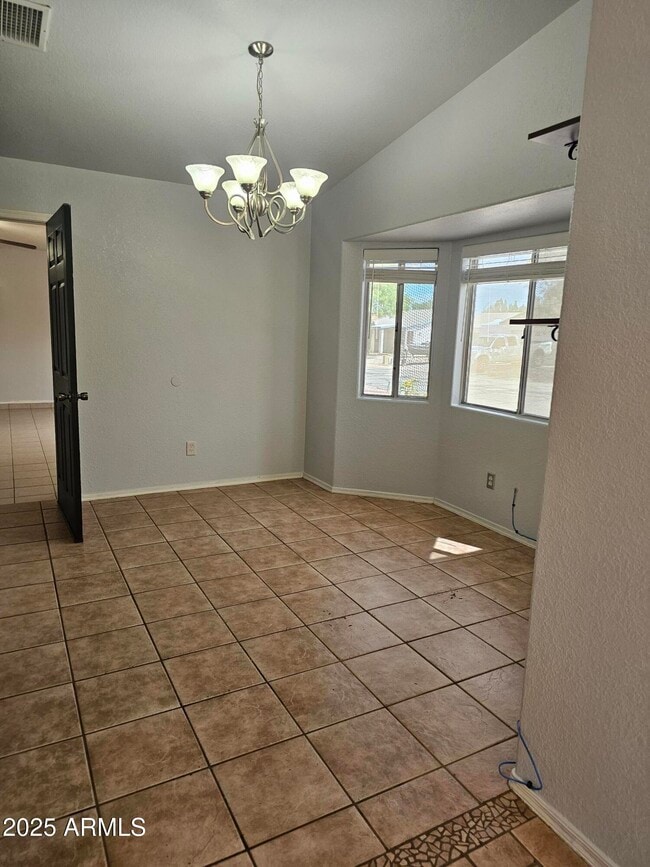 Building Photo - 111 Arrowhead Dr