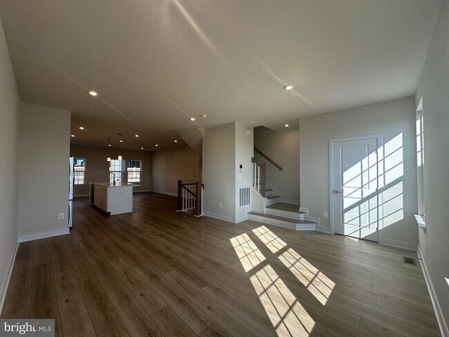 Building Photo - 4504 Dandelion Loop