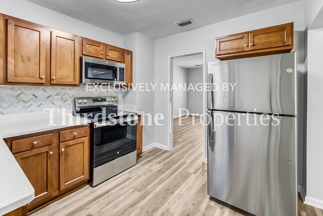 Building Photo - 1093 Prospect St