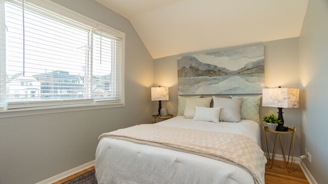 Building Photo - 3729 N Clifton Ave