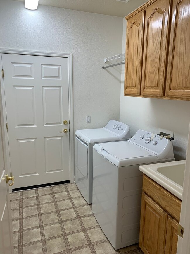 Building Photo - Beautiful Brentwood Summerset 4 Home (55+ living) - 2 Bedroom, 2 Bath