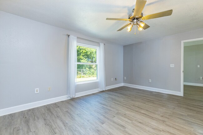 Building Photo - 4717 W Leila Ave