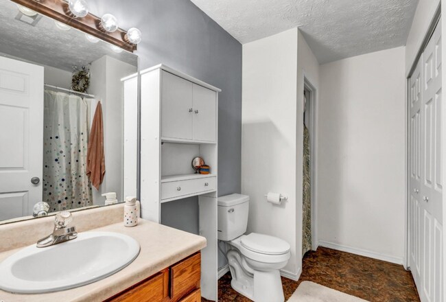 Building Photo - 813 Calypso Way