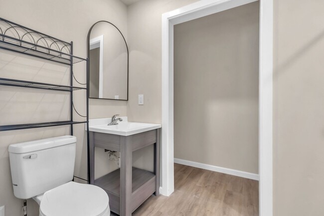 Building Photo - Newly Remodeled Units!