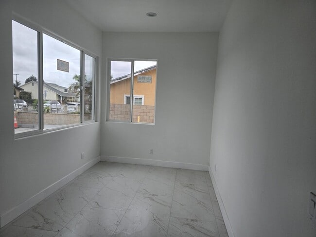 Building Photo - Newly Built Spacious 4 Bed/4 Bath Home in Garden Grove for Lease