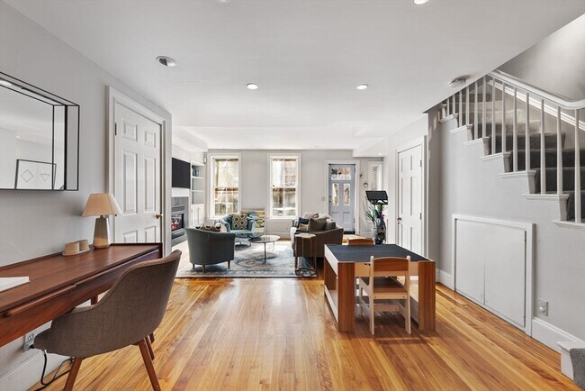 Building Photo - 96 Chandler St