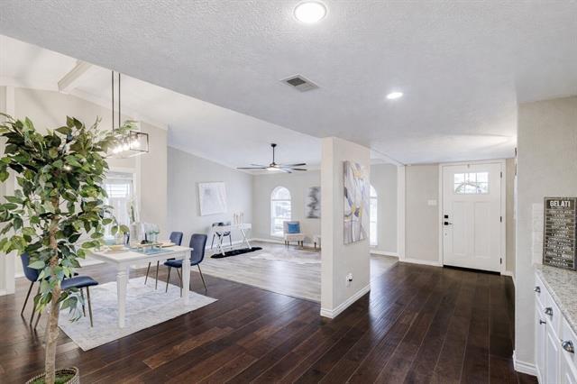 Building Photo - 1208 Crestwood Ct