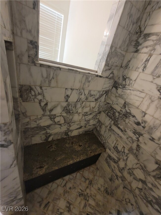 Building Photo - 9338 Wilderness Glen Ave