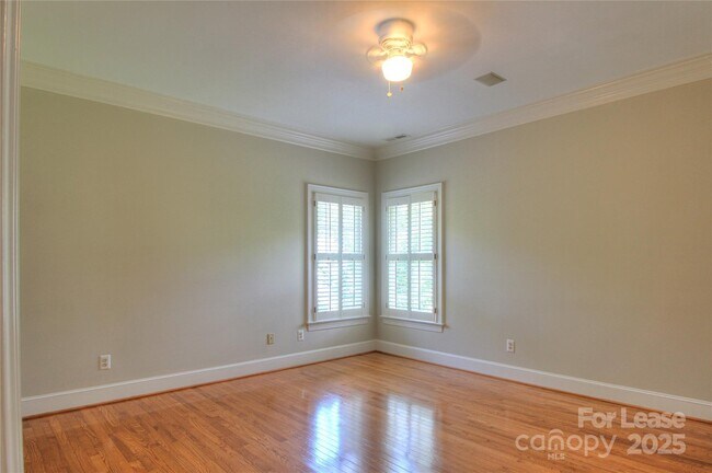 Building Photo - 1222 Weddington Hills Dr