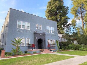 Building Photo - 731 S Chevy Chase Dr