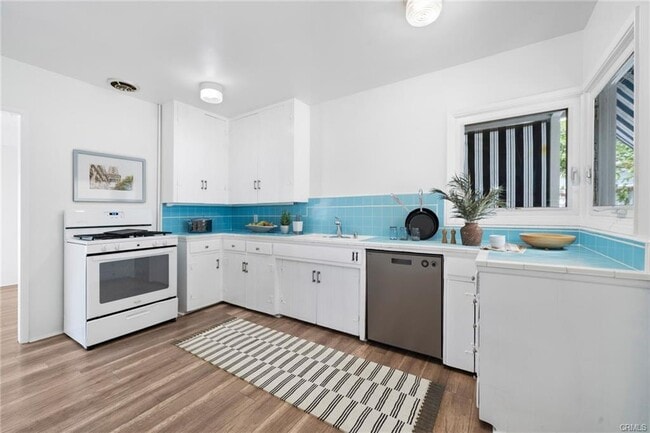 Building Photo - 210 Via Ithaca