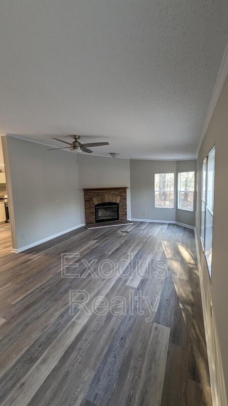 Building Photo - 475 Nicole Dr