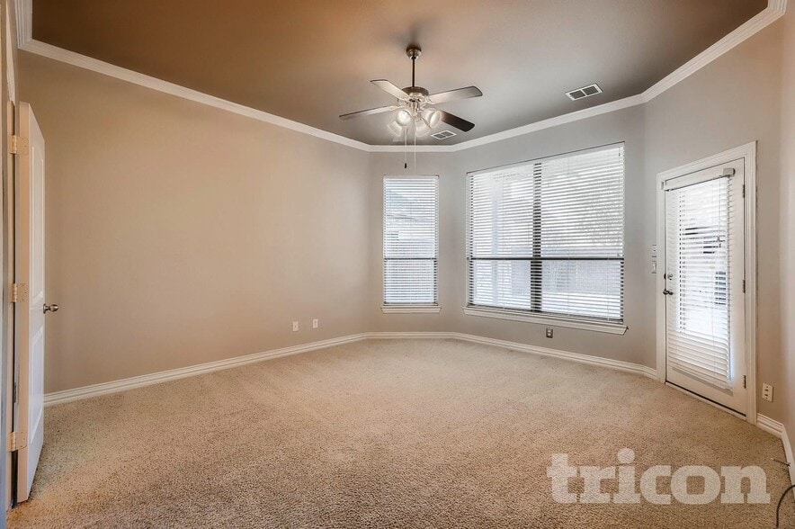 Building Photo - 2240 27th Ave Ct