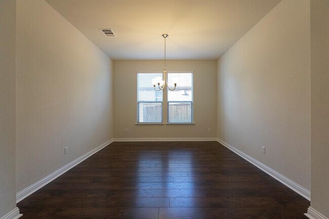 Building Photo - 3504 De Torres Cir