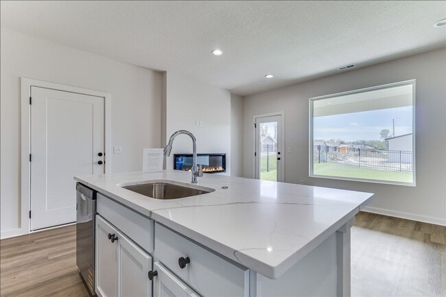 Building Photo - Beautiful Three Bedroom, Two Bathroom