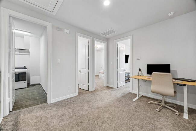 Building Photo - 1514 Canter Bayou Way