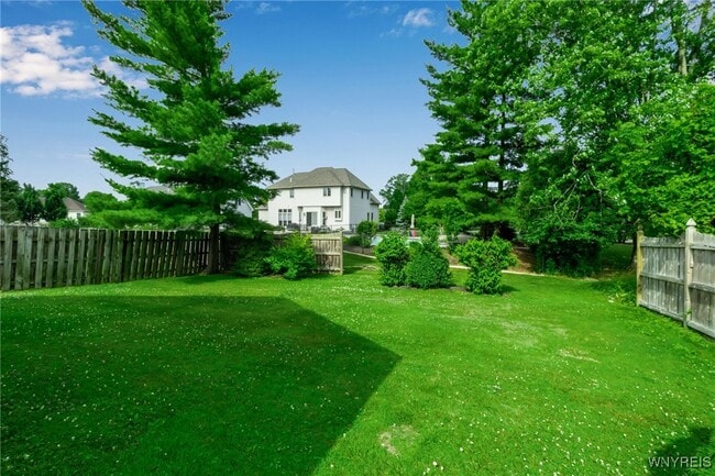 Building Photo - 16 Hubbardston Pl