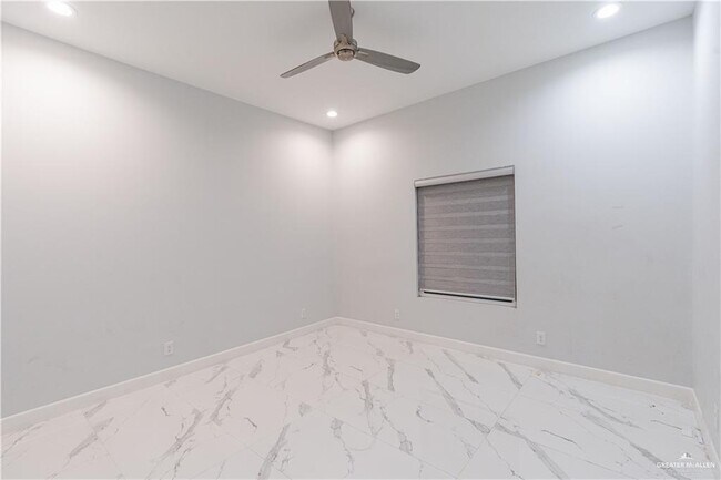 Building Photo - 29 Doctor's Dr