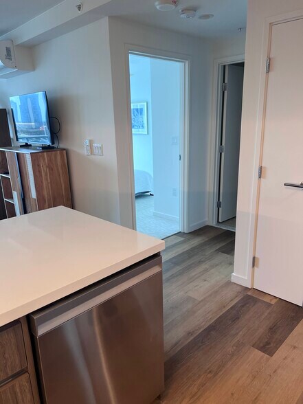 Hall - 1515 Liona St