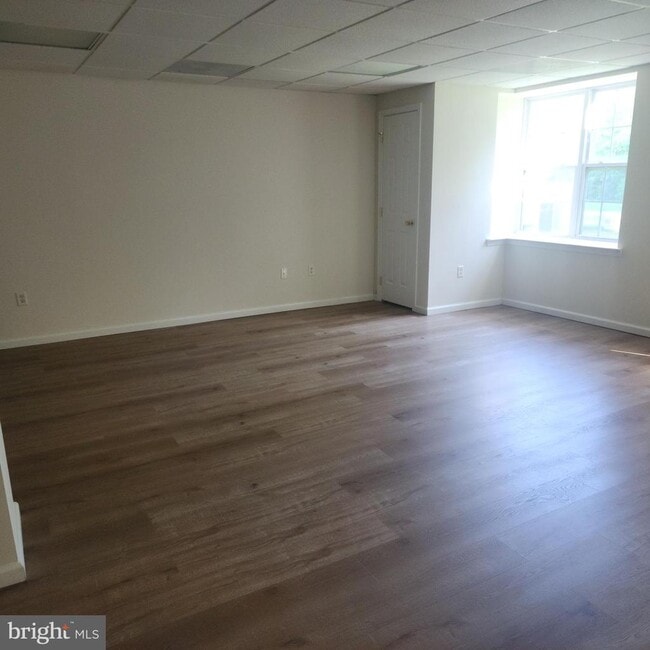 Building Photo - 189 Westbrook Dr