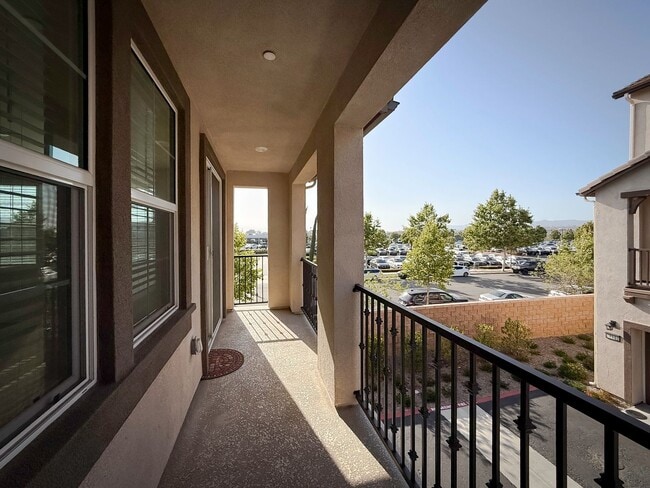 Building Photo - ~ AVAILABLE NOW ~ New Construction Home for Rent in the NEW Heirloom Farms Community in Temecula!