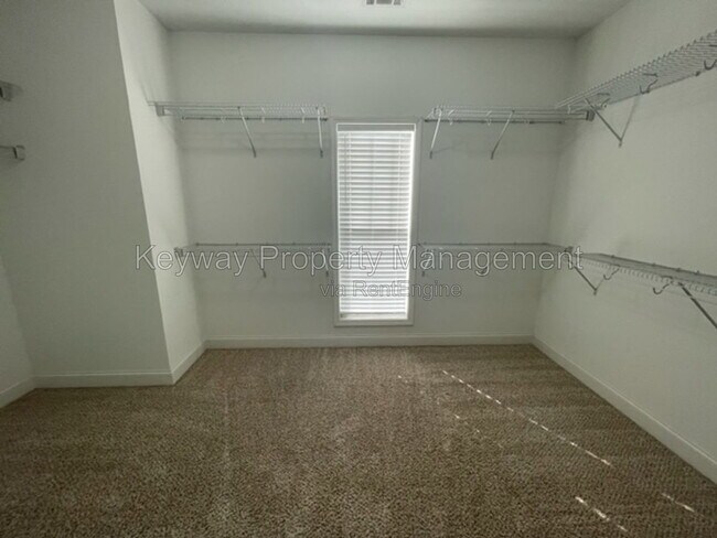 Building Photo - 3167 Lake Norman Dr