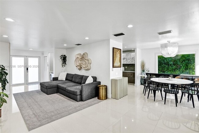 Building Photo - 9181 Byron Ave