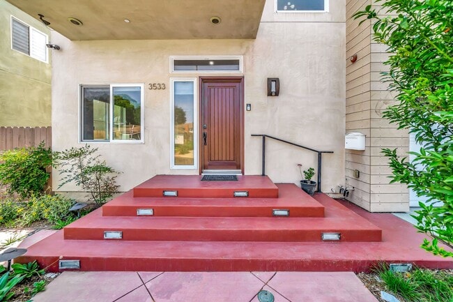 Building Photo - Modern 4-Bedroom Home in Prime West LA | Walkable, Spacious & Move-In Ready