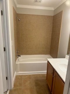 Building Photo - 136 Herman St