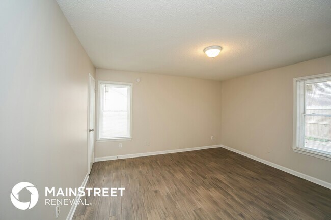 Building Photo - 3378 Hallshire Dr
