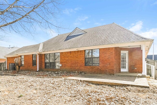 Building Photo - 7764 Shadow Glen Ln