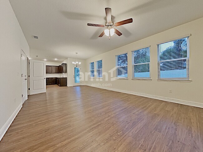 Building Photo - 743 Zarabrooke Ct