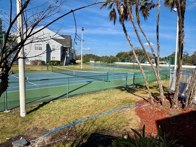 Building Photo - 1222 Bermuda Lakes Ln