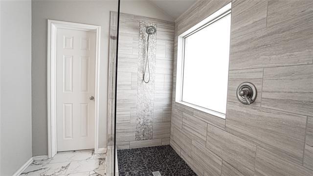 Building Photo - 2010 Diamondback