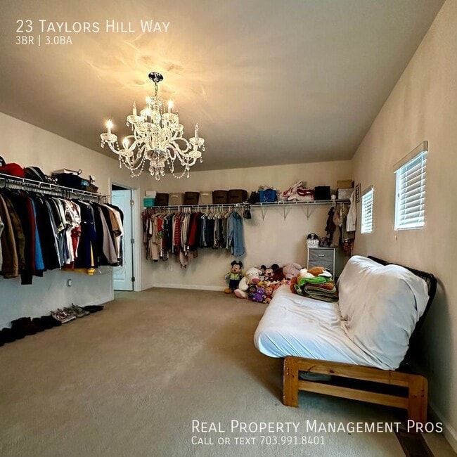 Building Photo - 23 Taylors Hl Wy