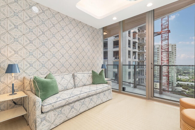 Building Photo - 1333 S Flagler Dr